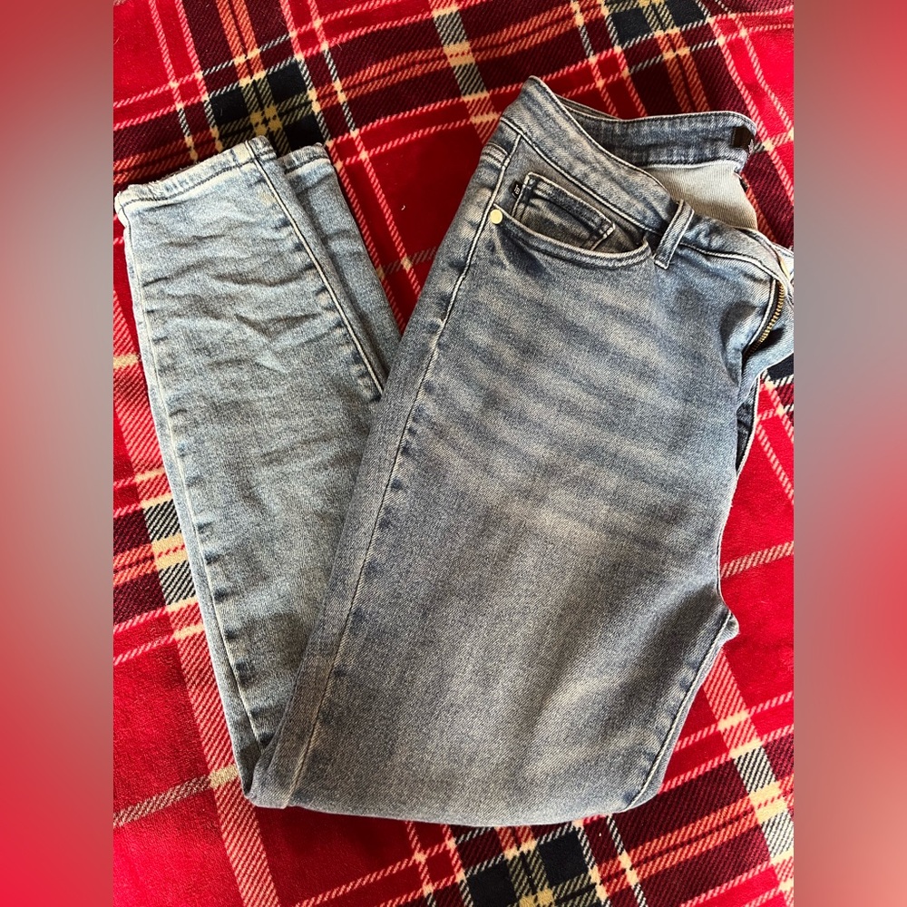 Judy blue - size 15/32 relaxed fit jeans